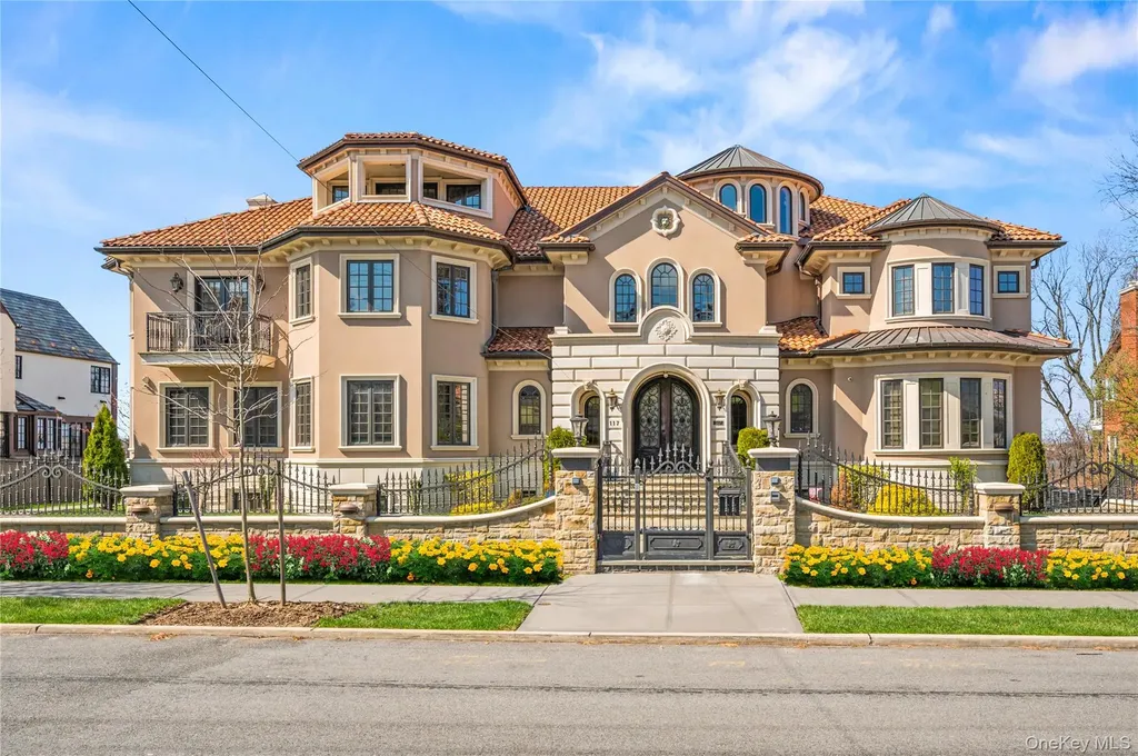 117 Malba Drive Malba NY 11357