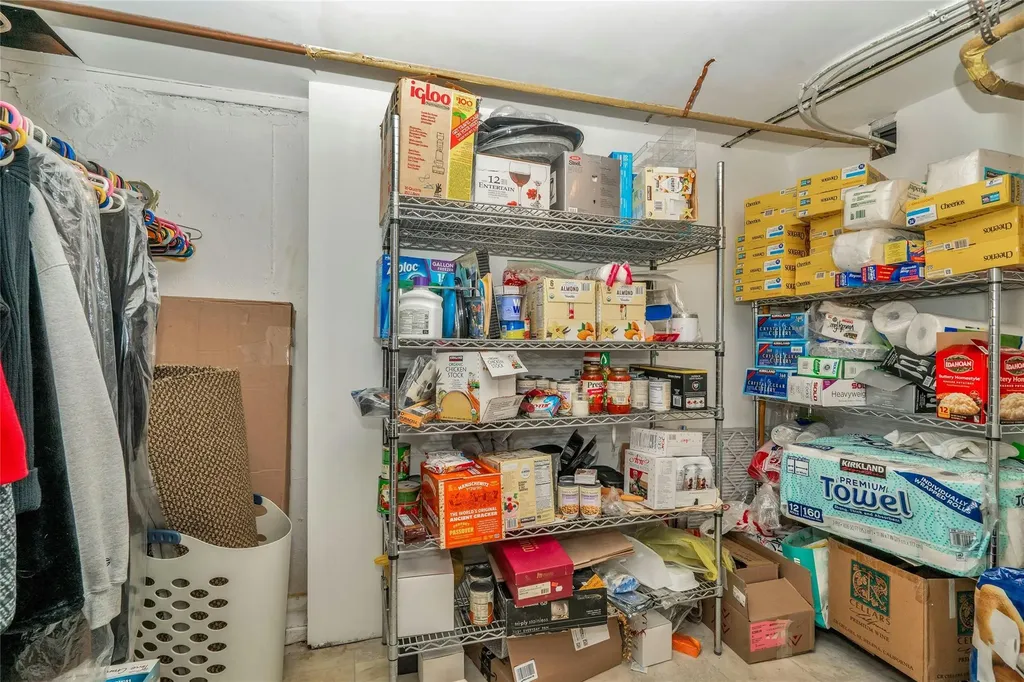 57 Glenwood Road Plainview NY 11803
