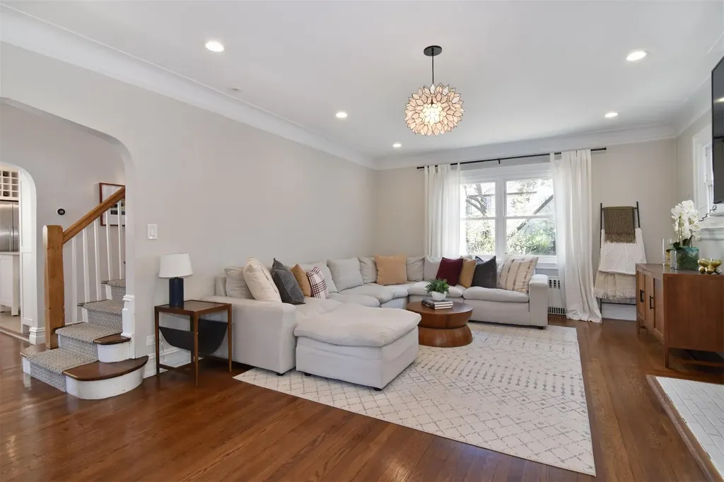15 Central Parkway Mount Vernon NY 10552