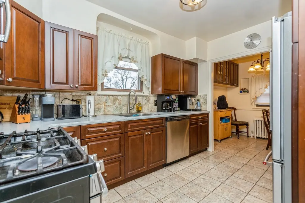 74 Bajart Place Yonkers NY 10705