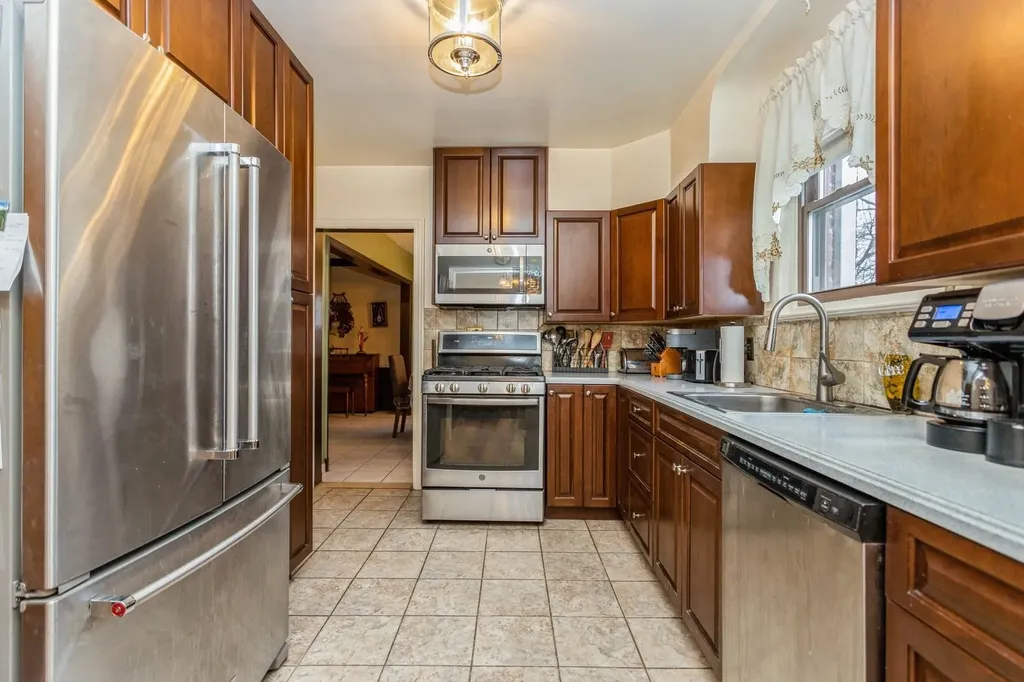 74 Bajart Place Yonkers NY 10705