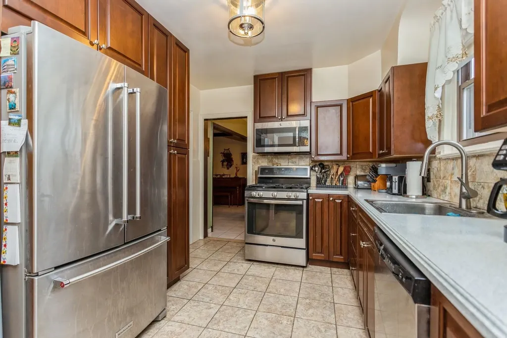 74 Bajart Place Yonkers NY 10705