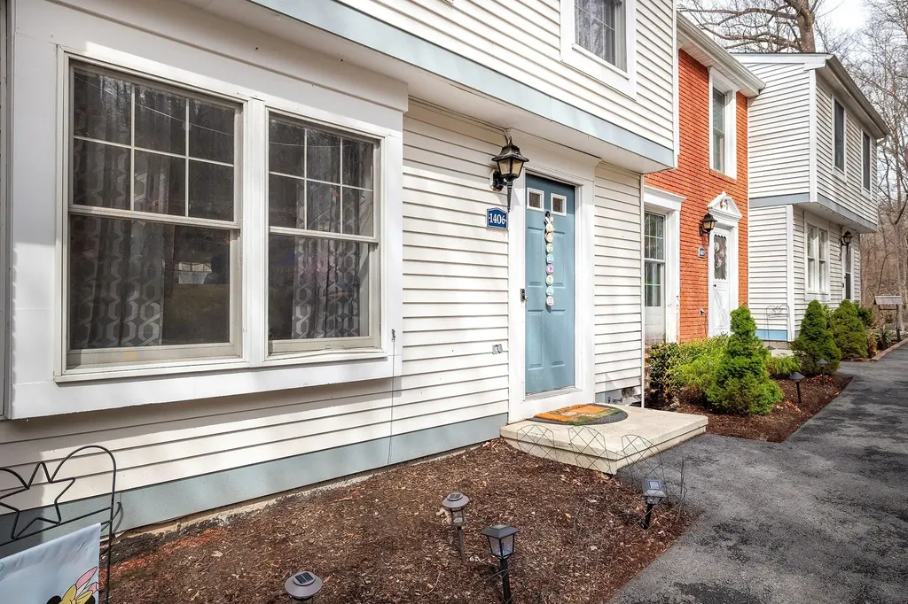 1406 Kings Way Carmel NY 10512