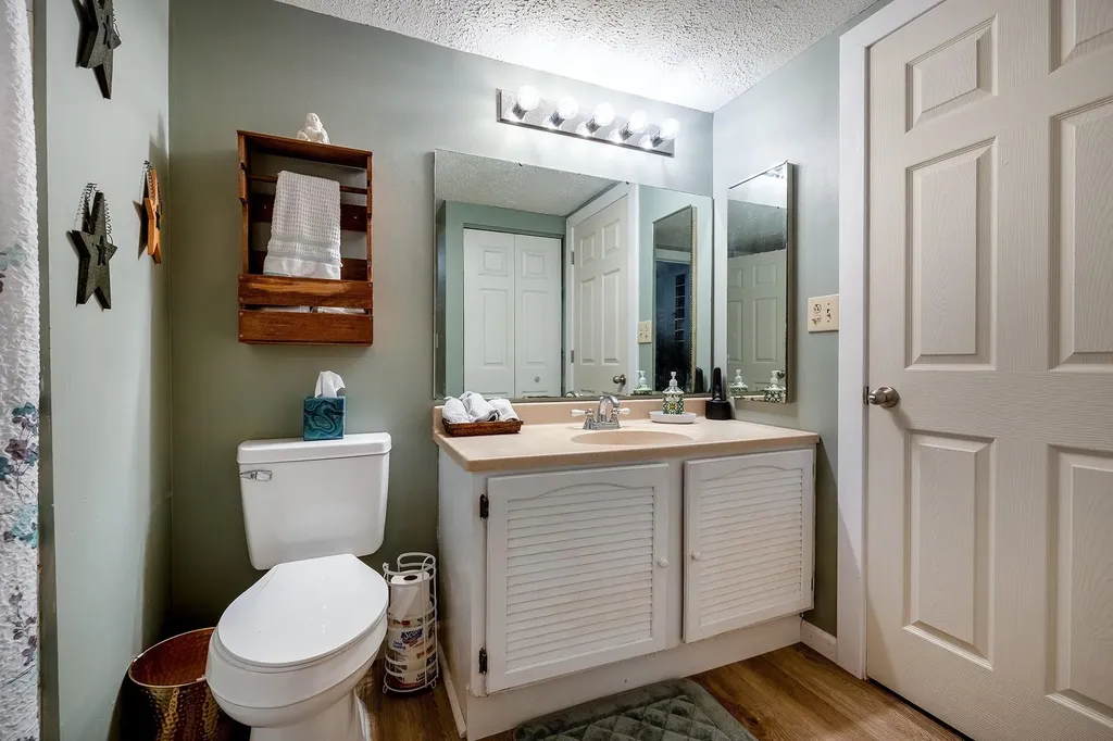1406 Kings Way Carmel NY 10512