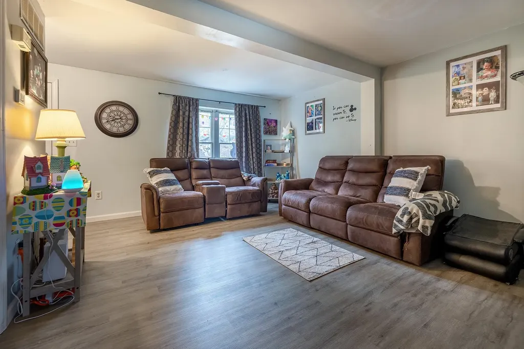 1406 Kings Way Carmel NY 10512