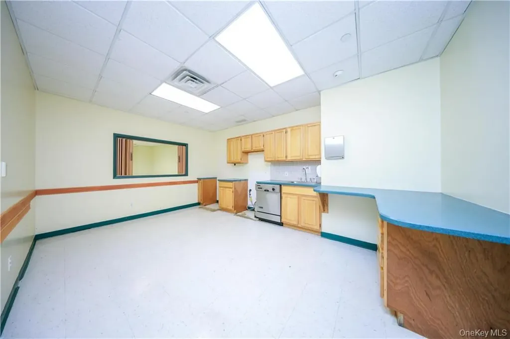 8710 5th Avenue Brooklyn NY 11209