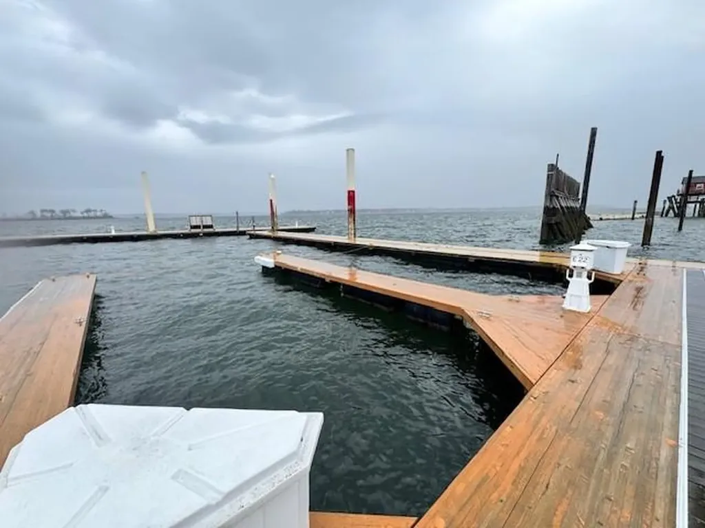 148 City Isalnd Avenue Bronx NY 10464