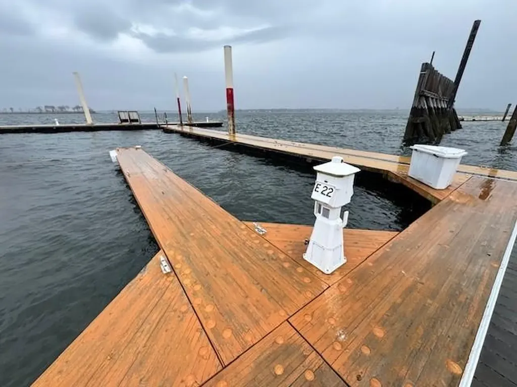 148 City Isalnd Avenue Bronx NY 10464