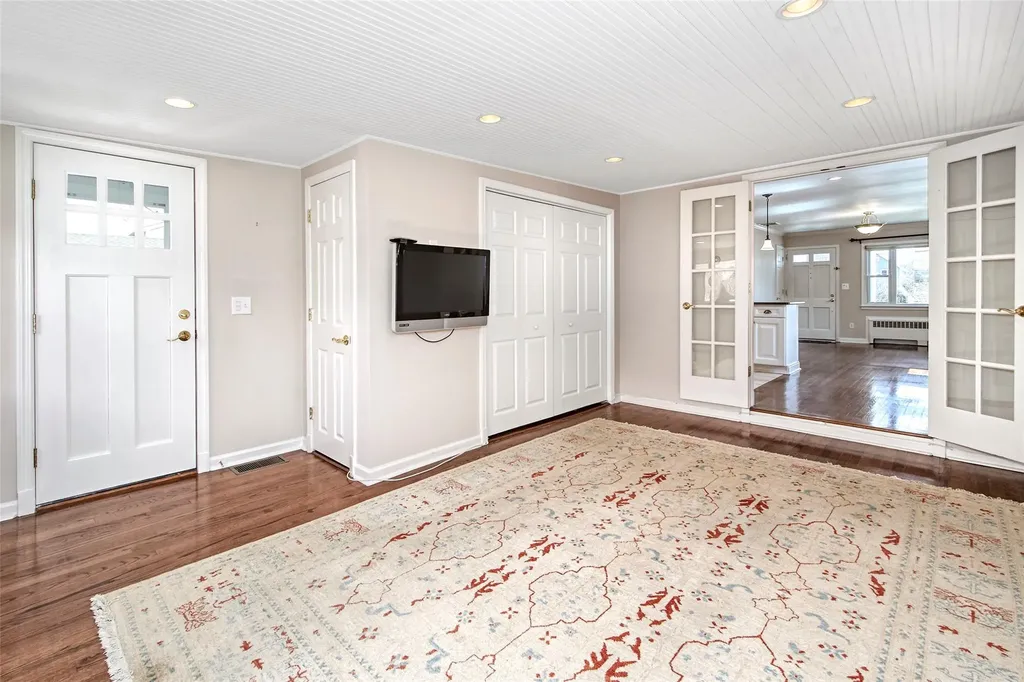 148 Frank Avenue Mamaroneck NY 10543