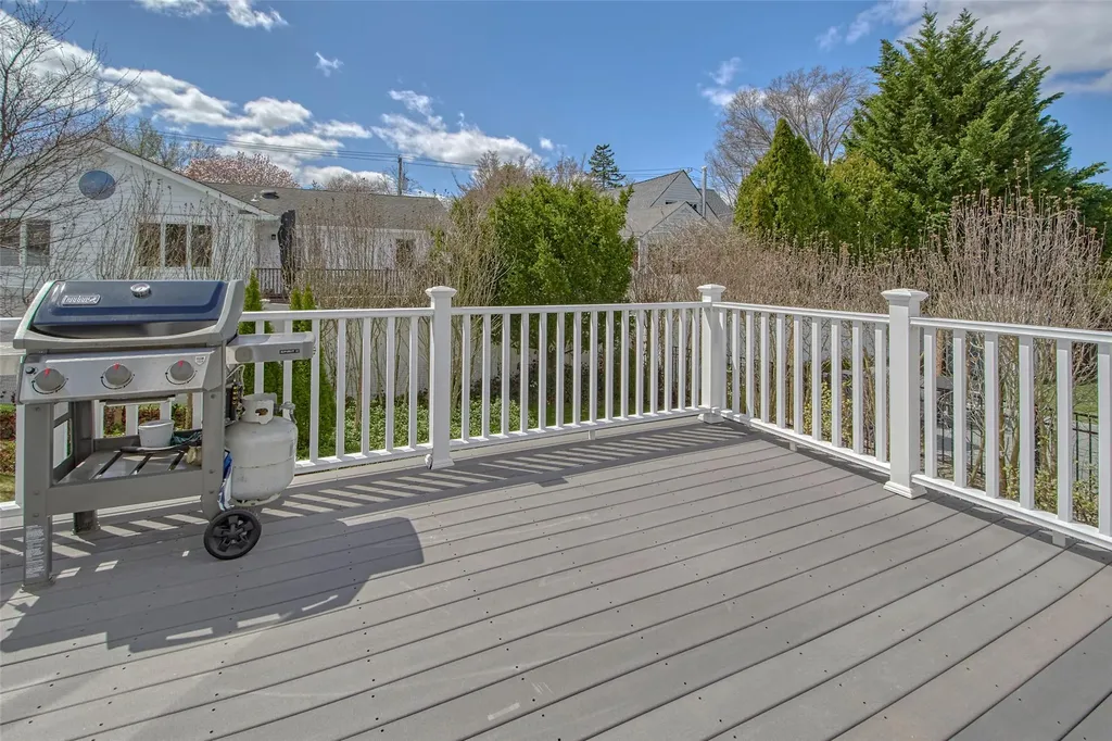 148 Frank Avenue Mamaroneck NY 10543