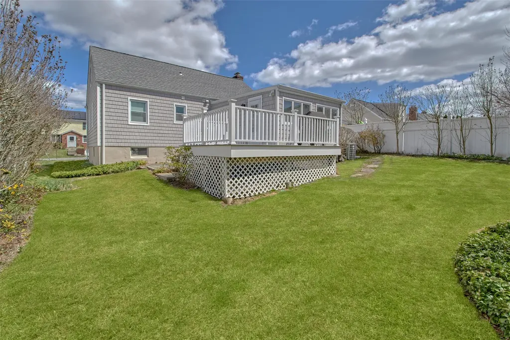 148 Frank Avenue Mamaroneck NY 10543