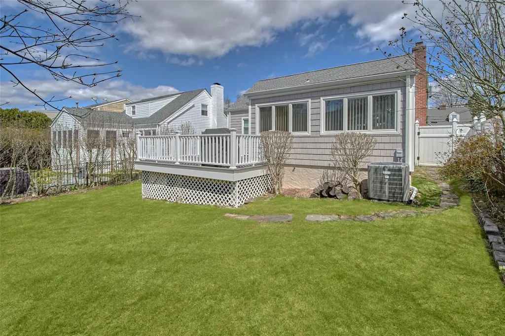 148 Frank Avenue Mamaroneck NY 10543