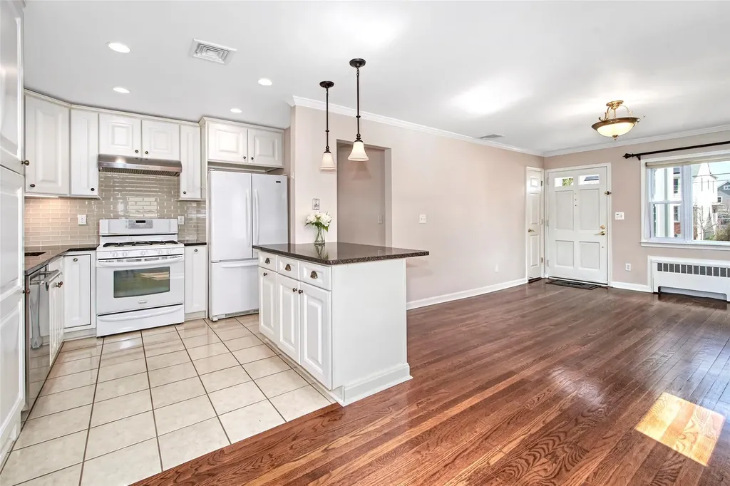 148 Frank Avenue Mamaroneck NY 10543