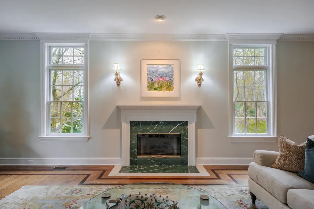 51 Lloyd Lane Lloyd Harbor NY 11743