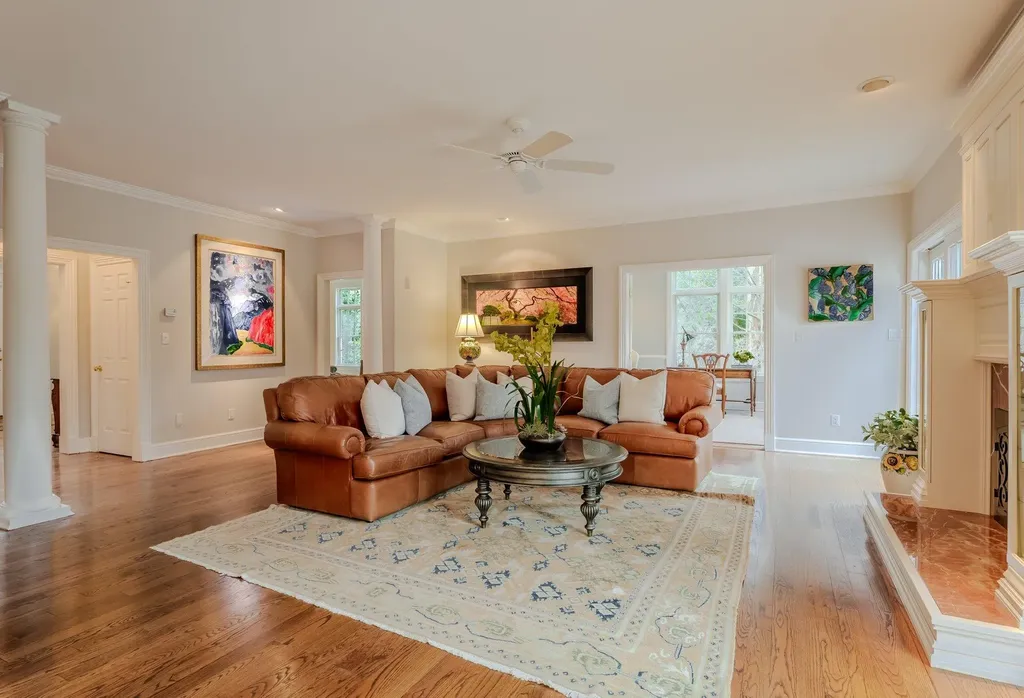51 Lloyd Lane Lloyd Harbor NY 11743