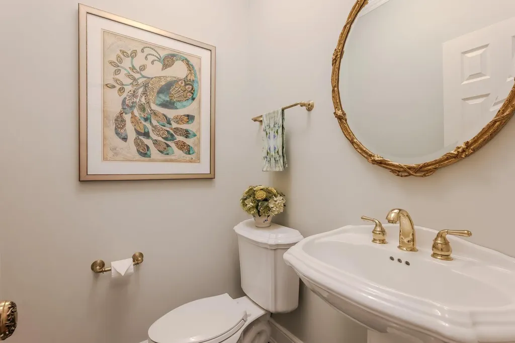51 Lloyd Lane Lloyd Harbor NY 11743