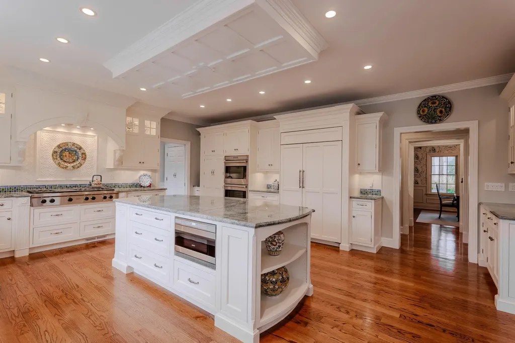 51 Lloyd Lane Lloyd Harbor NY 11743