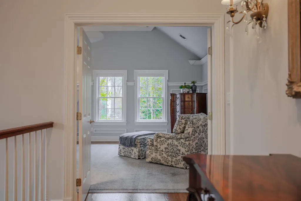 51 Lloyd Lane Lloyd Harbor NY 11743