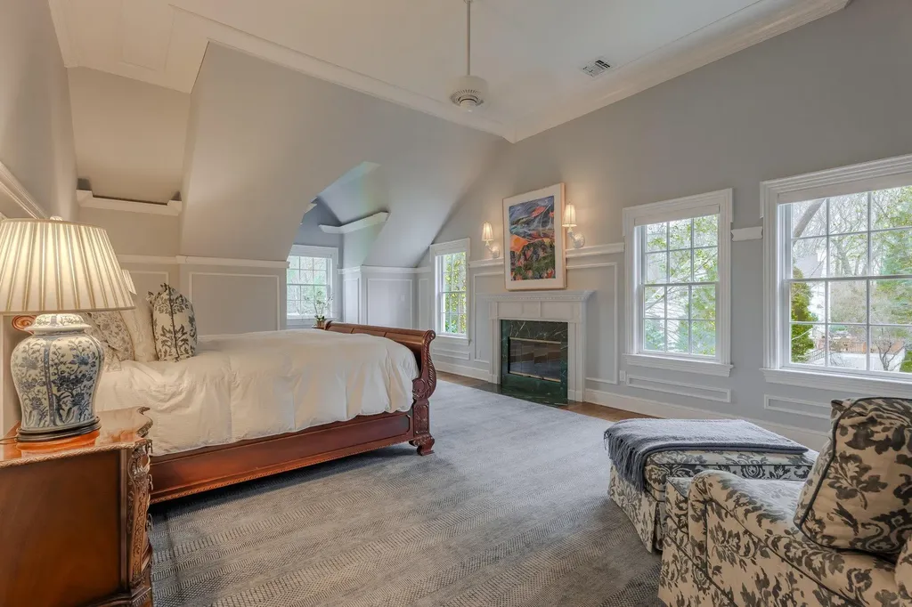 51 Lloyd Lane Lloyd Harbor NY 11743