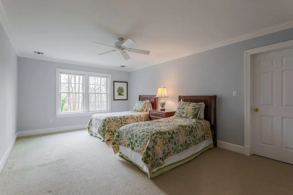 51 Lloyd Lane Lloyd Harbor NY 11743