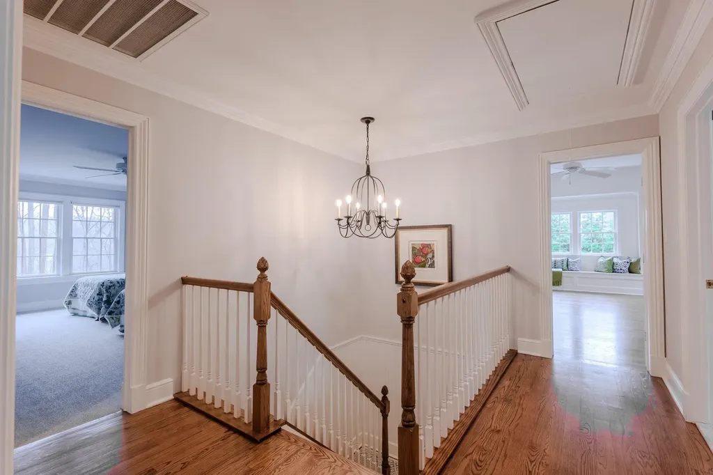 51 Lloyd Lane Lloyd Harbor NY 11743