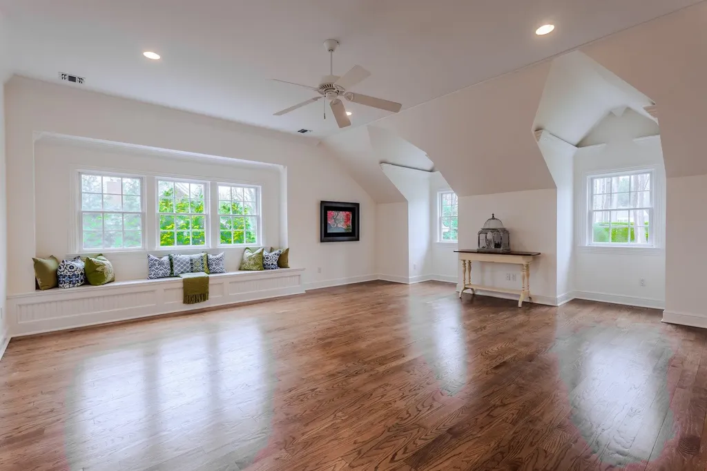 51 Lloyd Lane Lloyd Harbor NY 11743