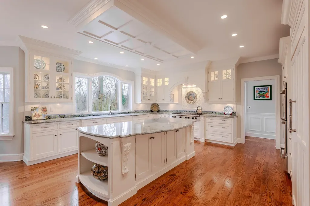 51 Lloyd Lane Lloyd Harbor NY 11743