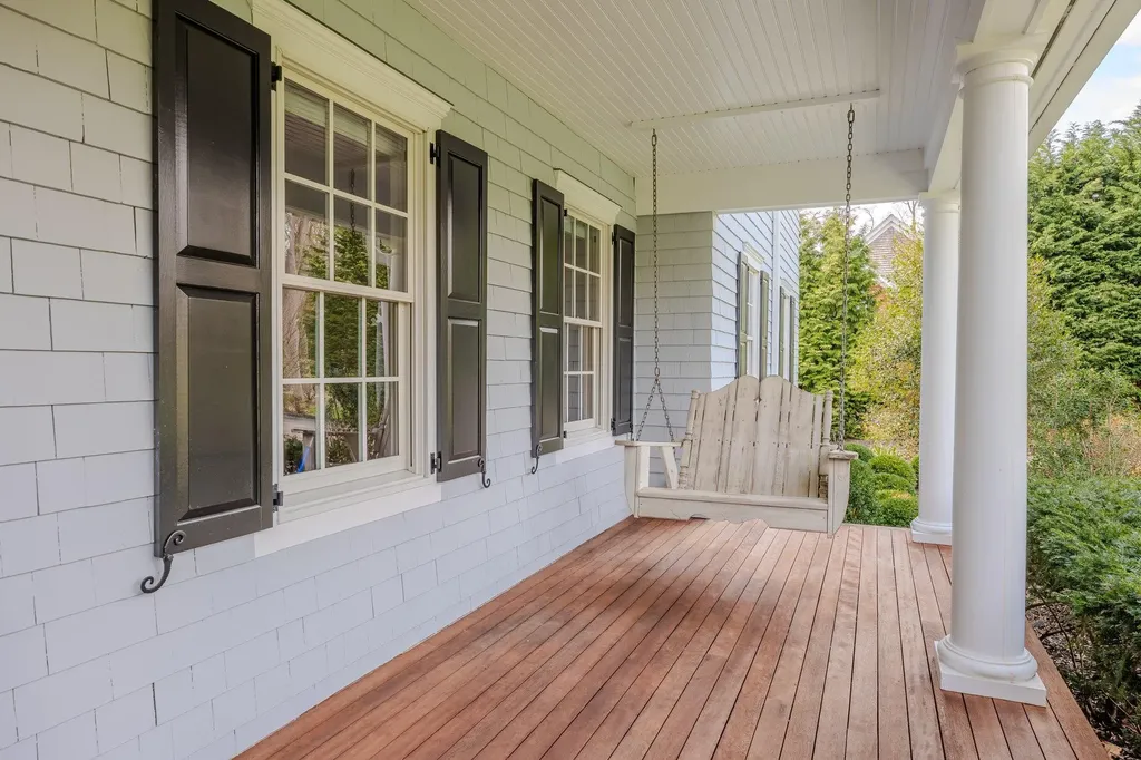 51 Lloyd Lane Lloyd Harbor NY 11743