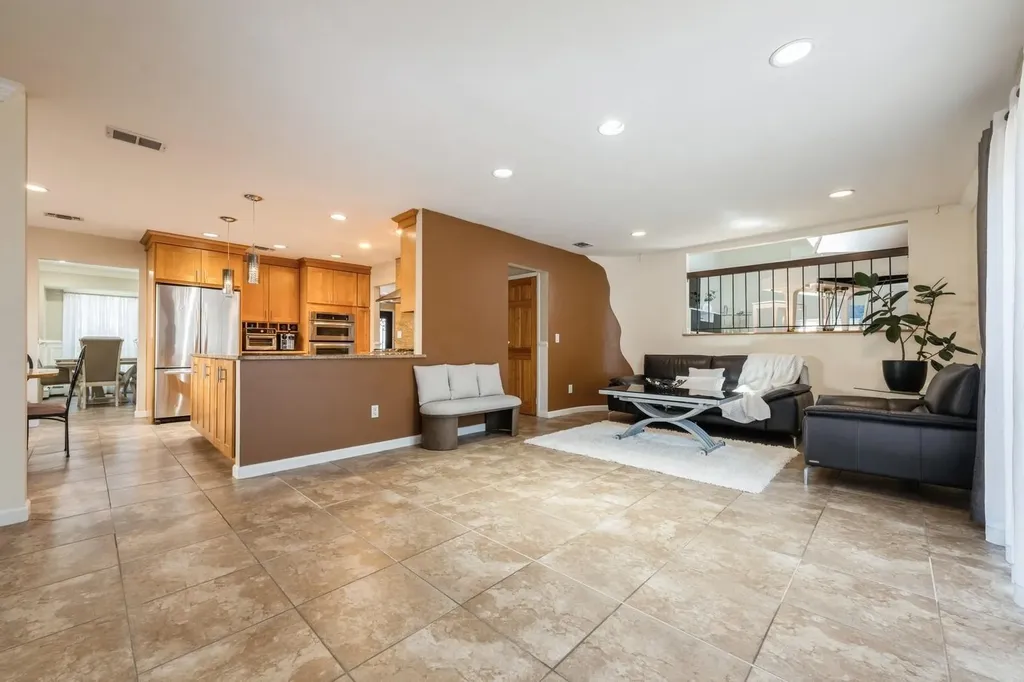 3592 Lorrie Drive Oceanside NY 11572