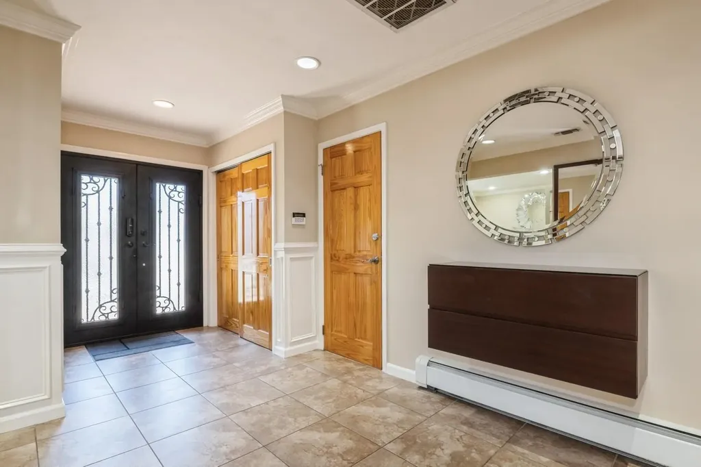 3592 Lorrie Drive Oceanside NY 11572