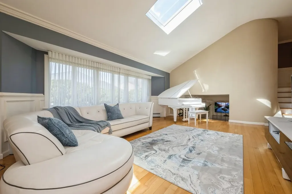 3592 Lorrie Drive Oceanside NY 11572