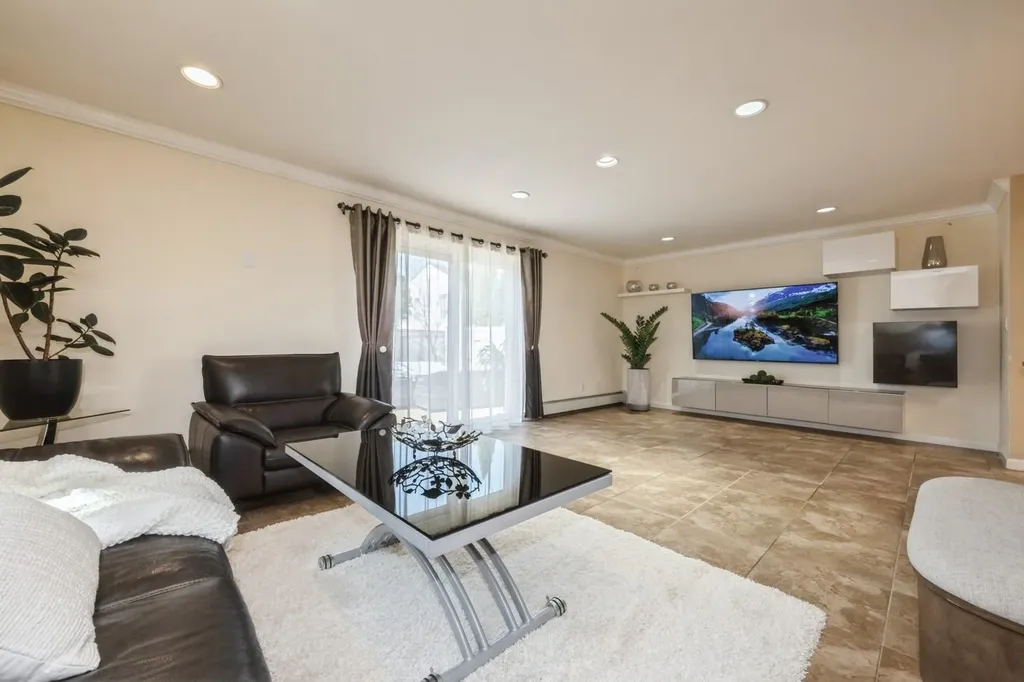 3592 Lorrie Drive Oceanside NY 11572