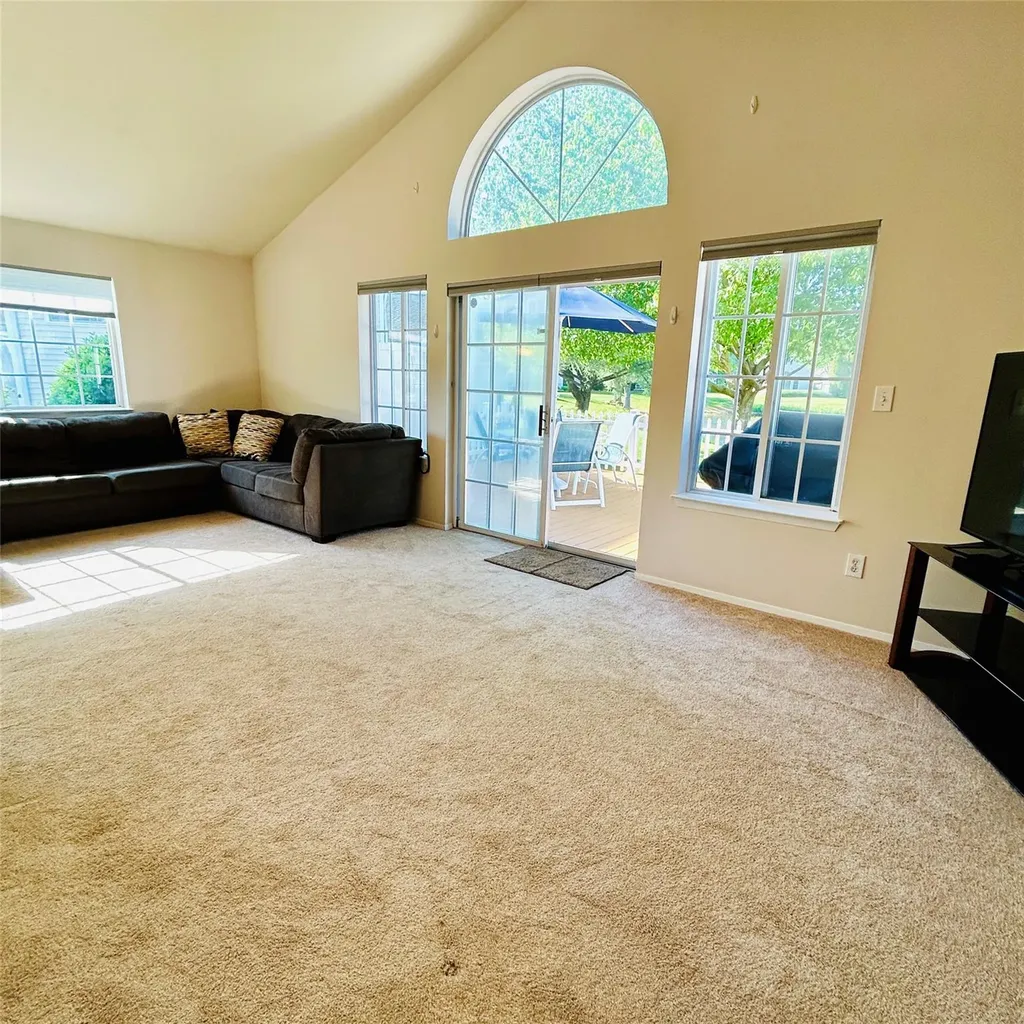 199 Gothic Circle Manorville NY 11949