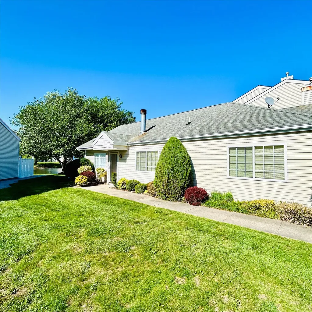 199 Gothic Circle Manorville NY 11949