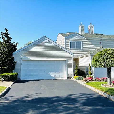 199 Gothic Circle Manorville NY 11949
