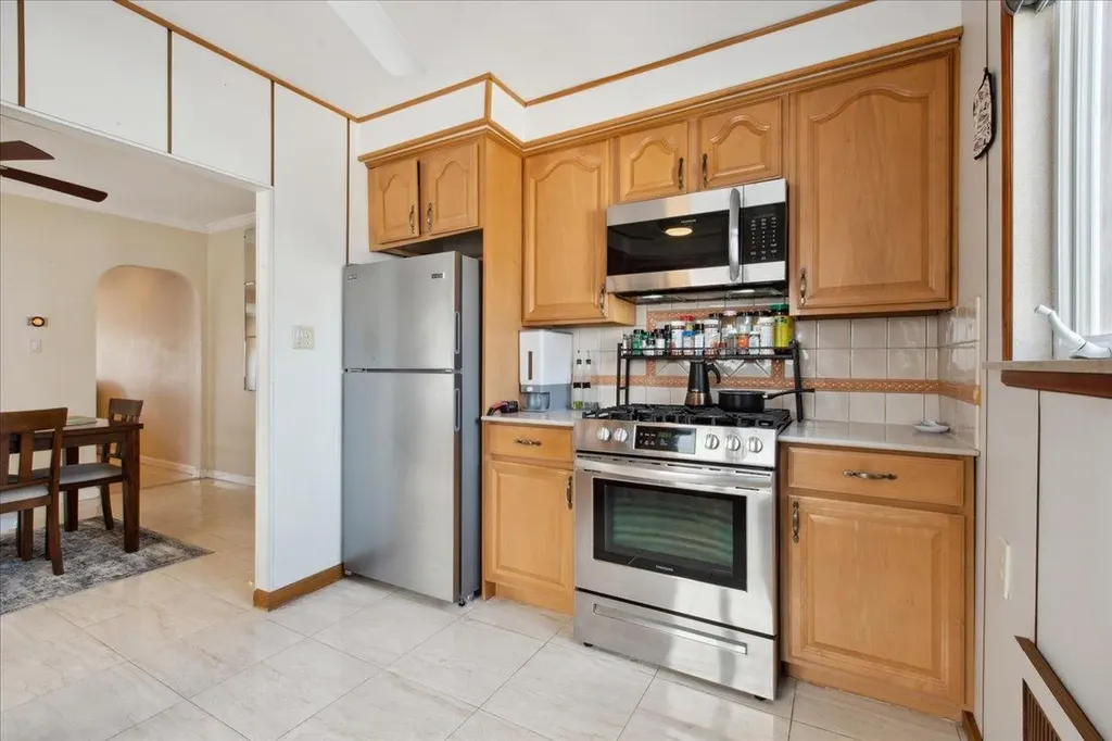 2064 E 73rd Street Brooklyn NY 11234