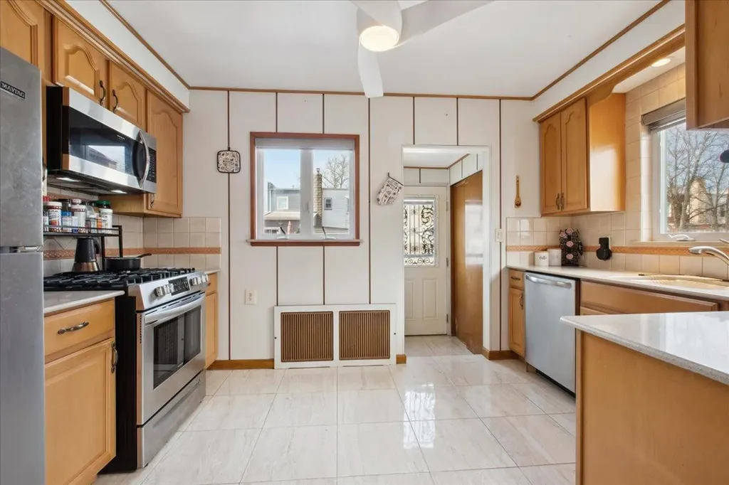 2064 E 73rd Street Brooklyn NY 11234