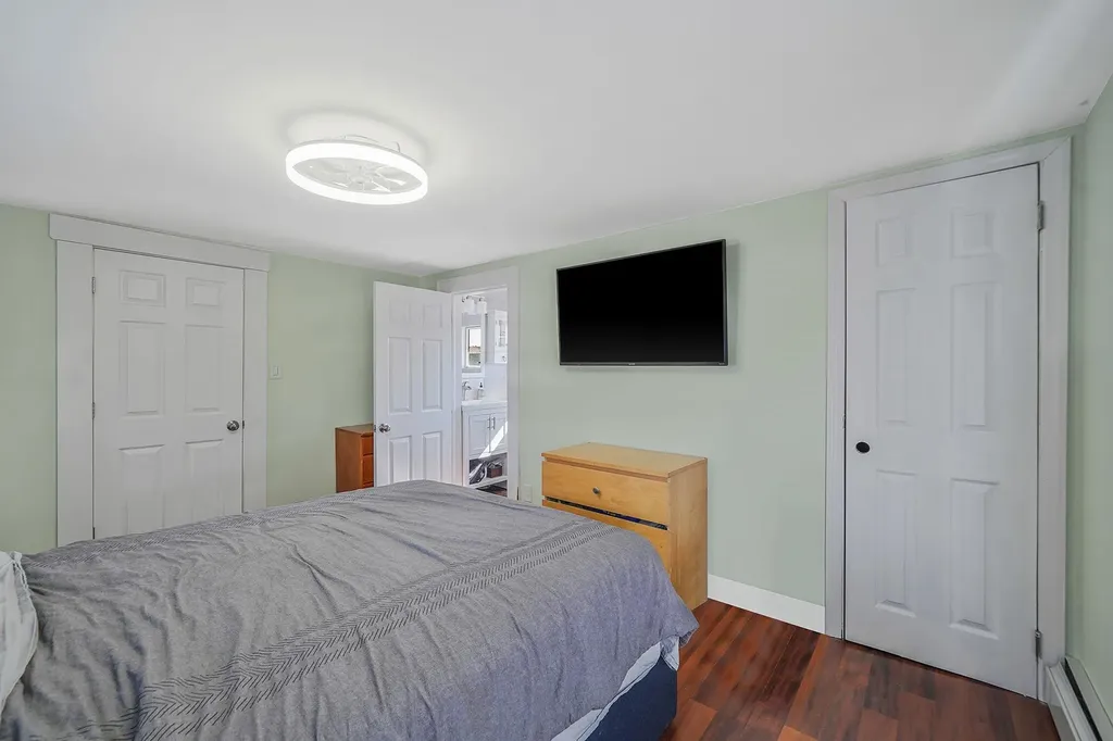 267 Smith Avenue Islip NY 11751