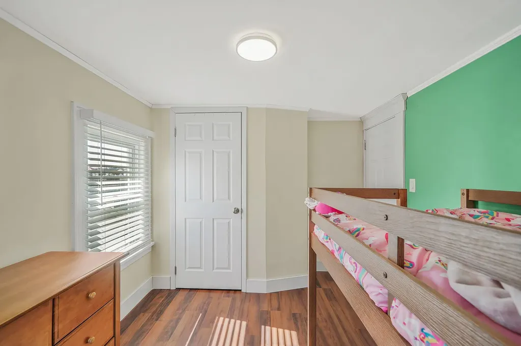 267 Smith Avenue Islip NY 11751