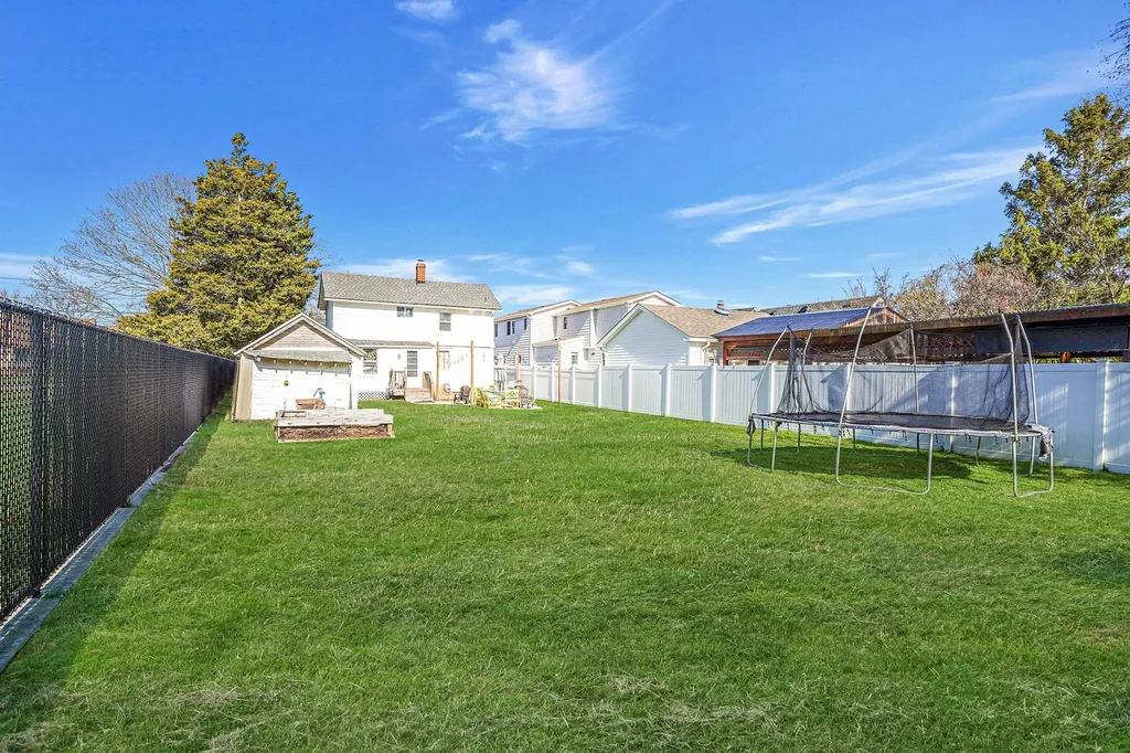 267 Smith Avenue Islip NY 11751