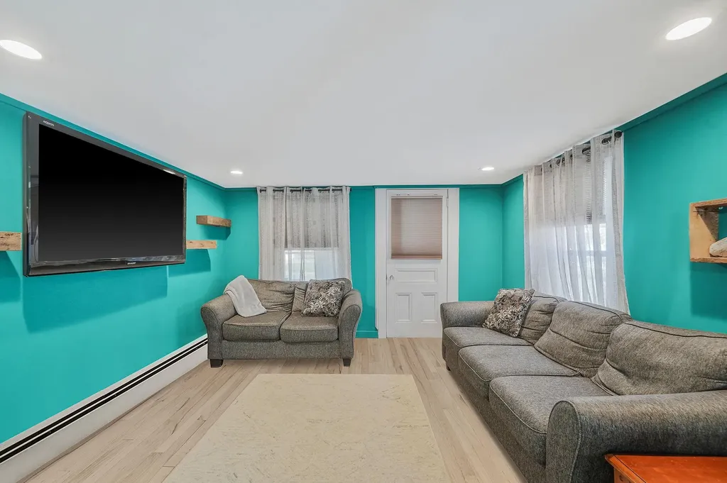 267 Smith Avenue Islip NY 11751