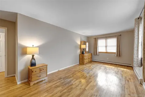 21 Godfrey Avenue Bayville NY 11709