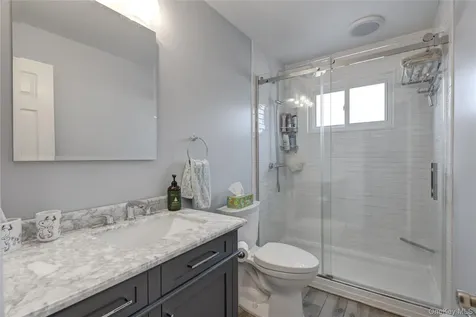 21 Godfrey Avenue Bayville NY 11709