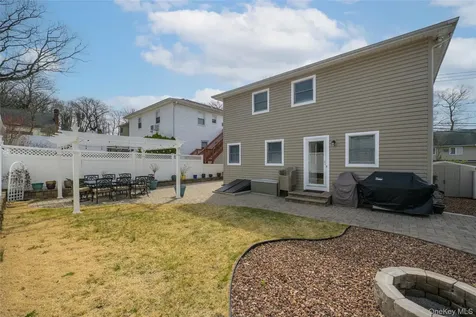 21 Godfrey Avenue Bayville NY 11709