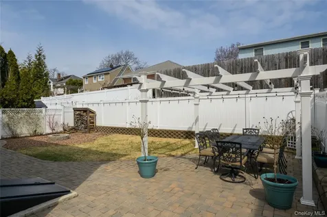 21 Godfrey Avenue Bayville NY 11709