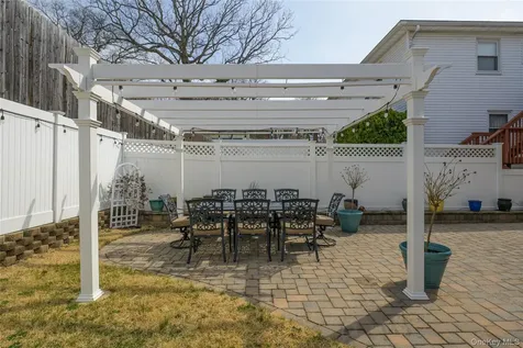 21 Godfrey Avenue Bayville NY 11709