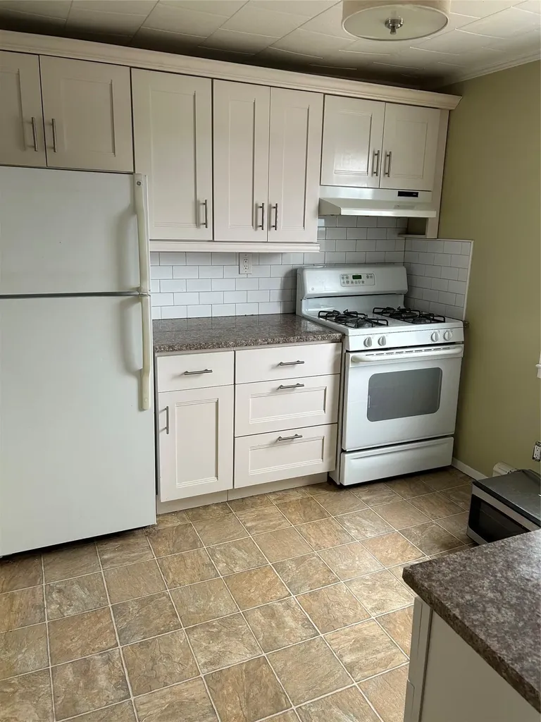 9 Fuller Avenue West Babylon NY 11704