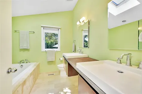 33 Bayberry Lane Amagansett NY 11930