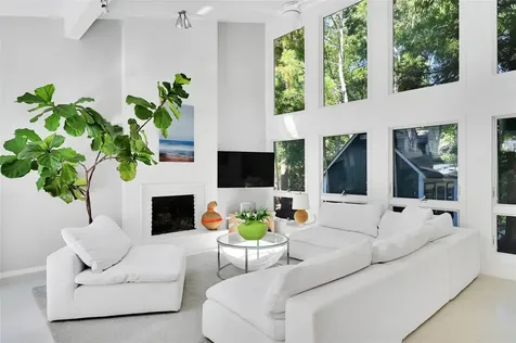 33 Bayberry Lane Amagansett NY 11930