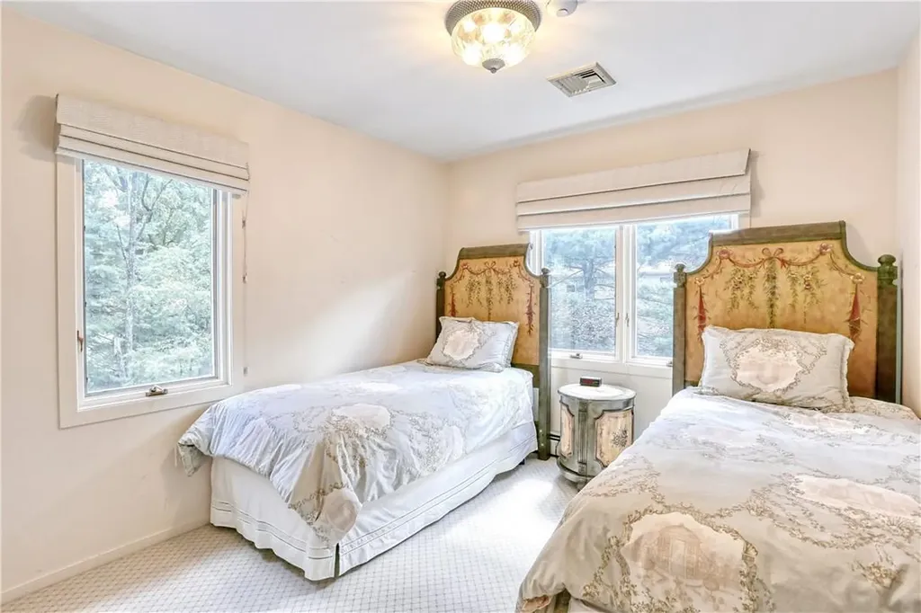 4 Misty Lane Suffern NY 10901